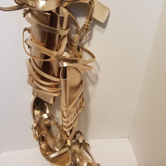 New Gold Heels⤵️PRICE DROP⤵️ - Picture 2 of 4